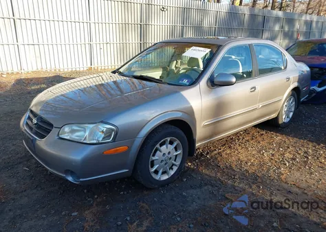 2000 Nissan Maxima Gle/Gxe/Se from USA, damaged, VIN JN1CA31D3YT741110